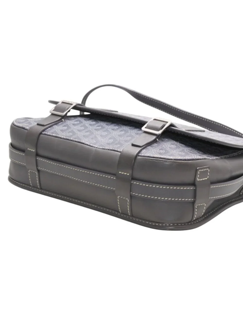Goyard Belvedere MM Shoulder Bag Gray Leather Silver Herringbone Pattern